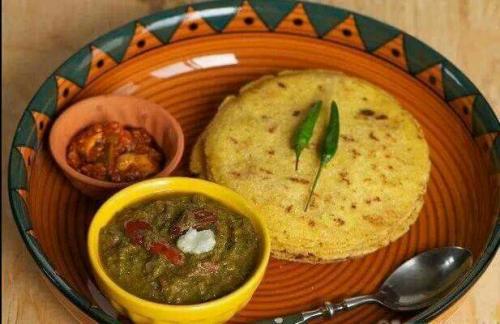 Makai ki roti & saag